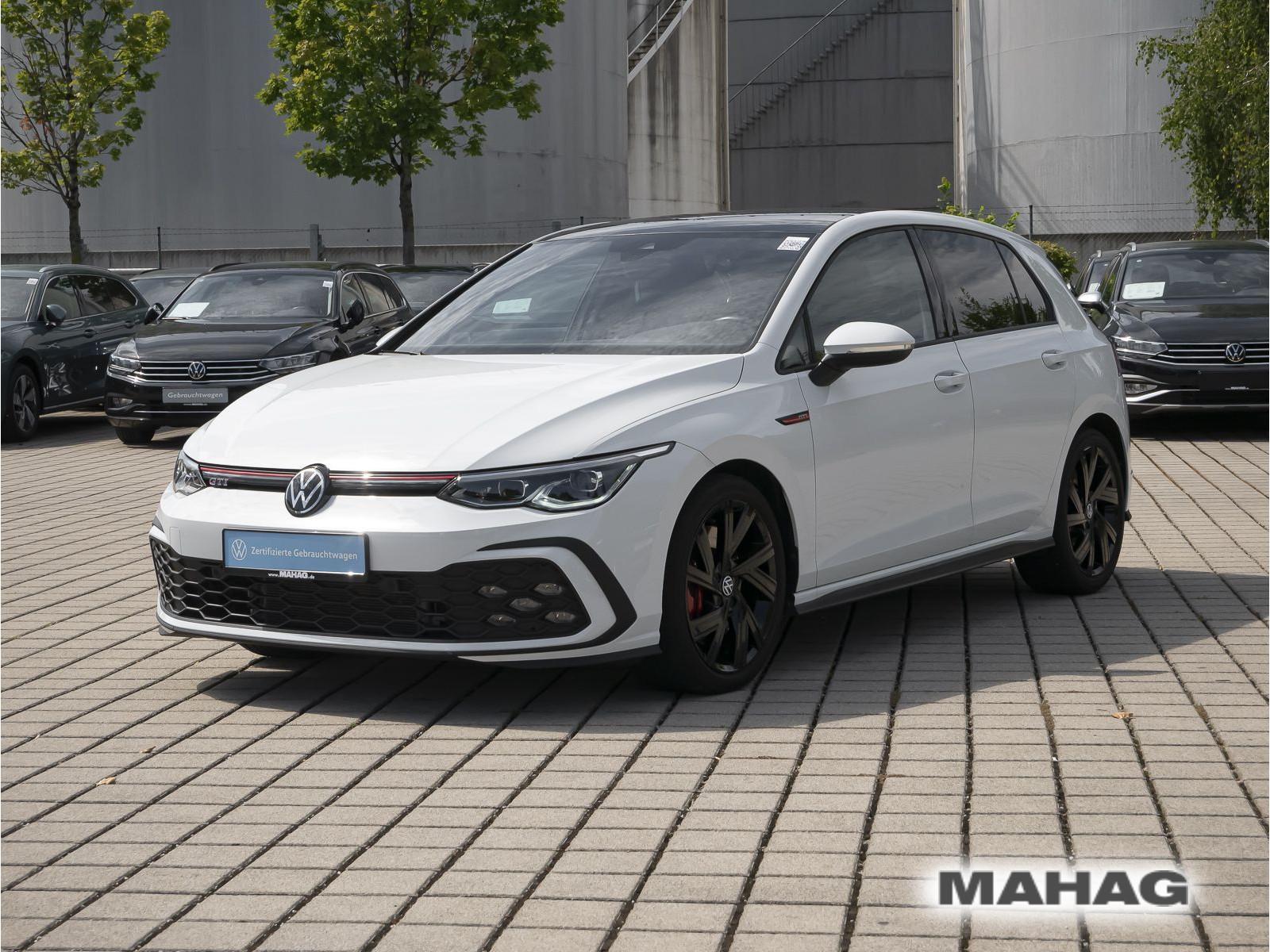 Volkswagen Golf 2023 г. Белый, пробег 36184 км