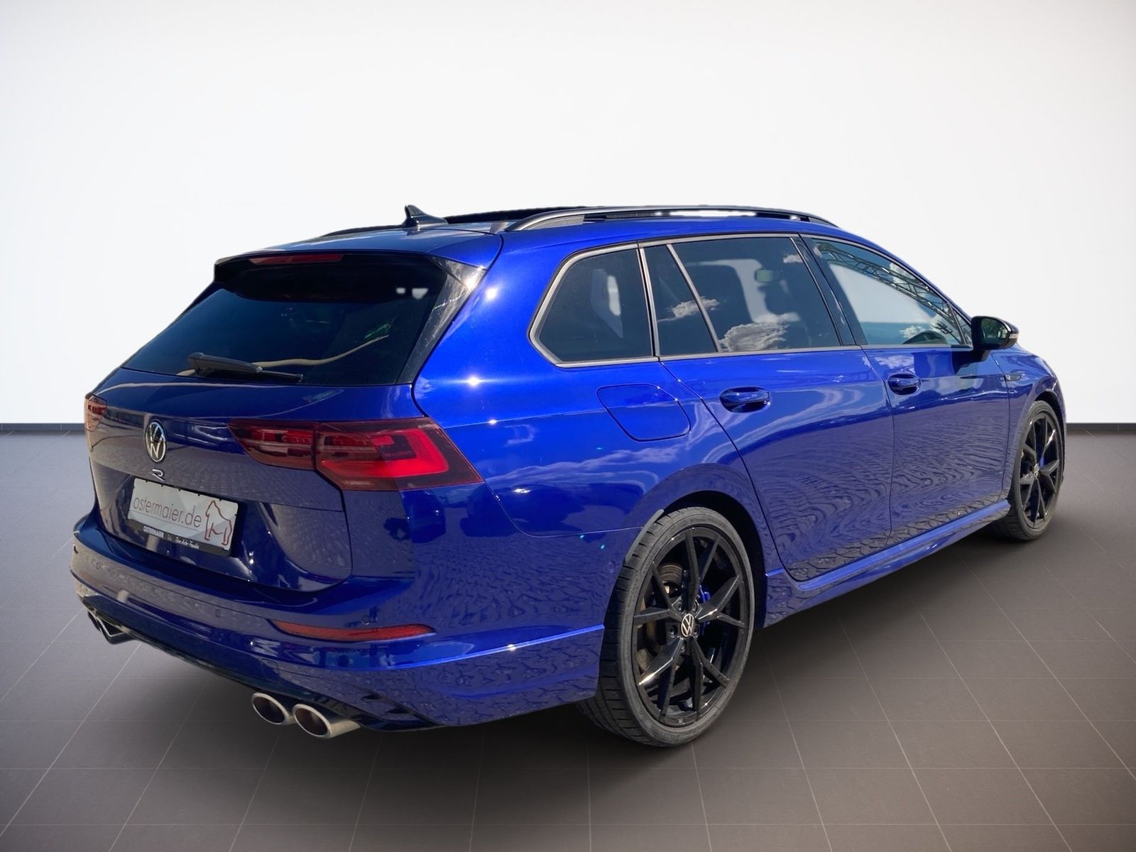 Volkswagen Golf 2023 г. Синий, пробег 45370 км