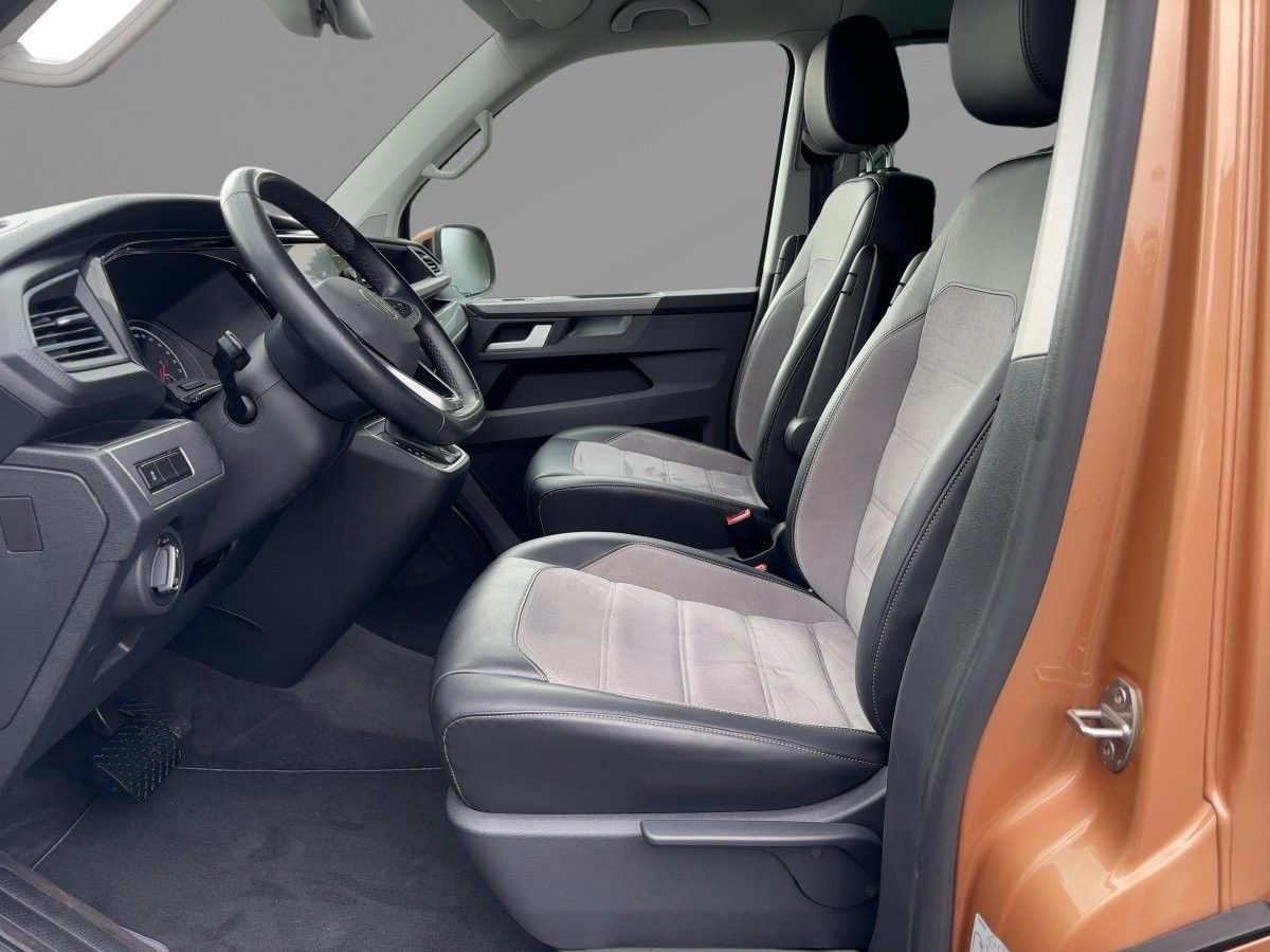 Volkswagen T6 MULTIVAN 2022 г. Коричневый, пробег 55201 км