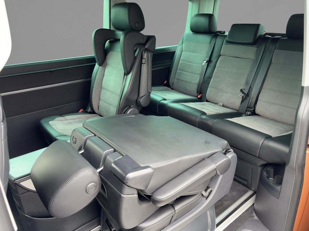 Volkswagen T6 MULTIVAN 2022 г. Коричневый, пробег 55201 км
