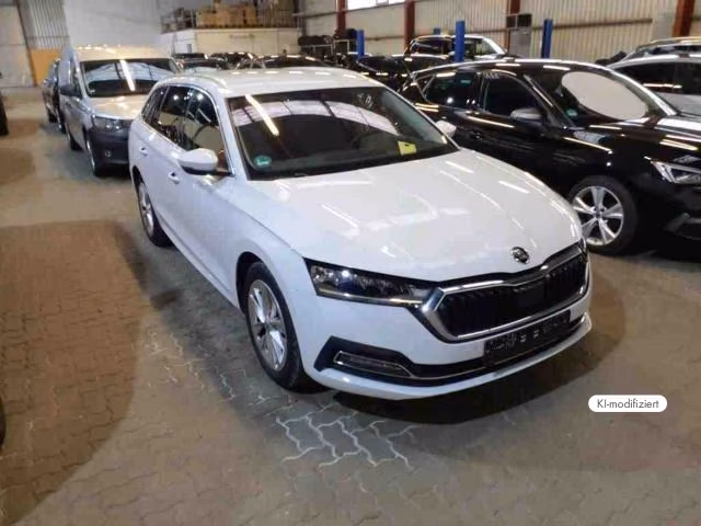 Skoda Octavia 2021 г. Белый, пробег 52874 км