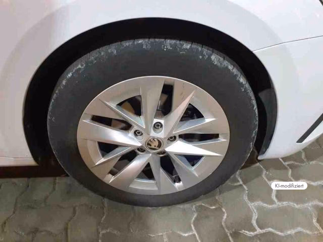 Skoda Octavia 2021 г. Белый, пробег 52874 км