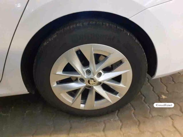 Skoda Octavia 2021 г. Белый, пробег 52874 км