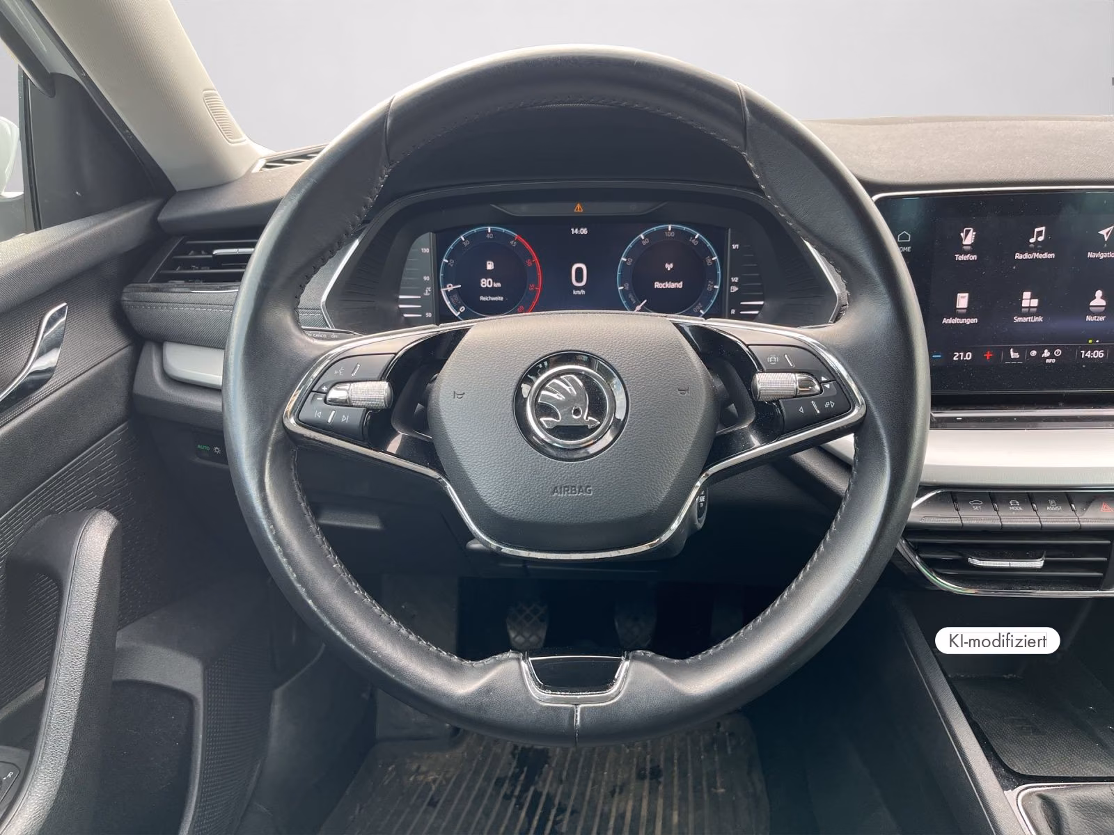 Skoda Octavia 2021 г. Белый, пробег 52874 км
