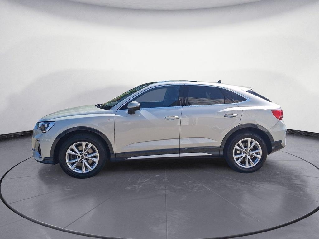 Audi Q3 2023 г. Серебристый, пробег 50074 км