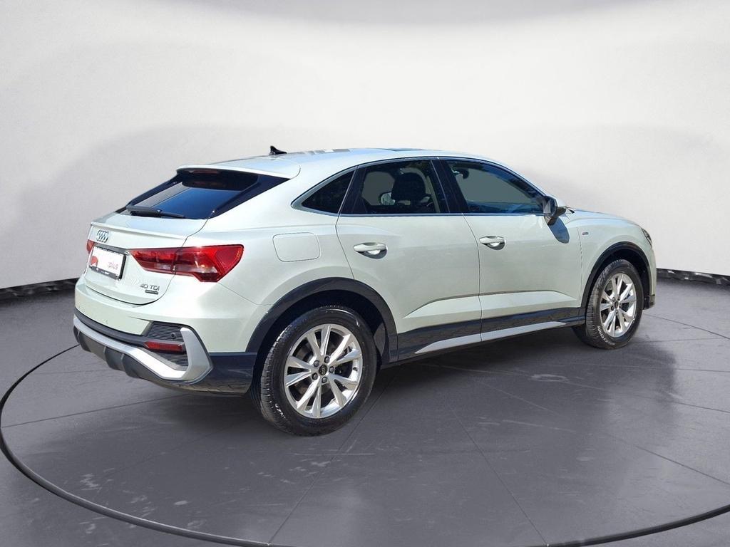 Audi Q3 2023 г. Серебристый, пробег 50074 км