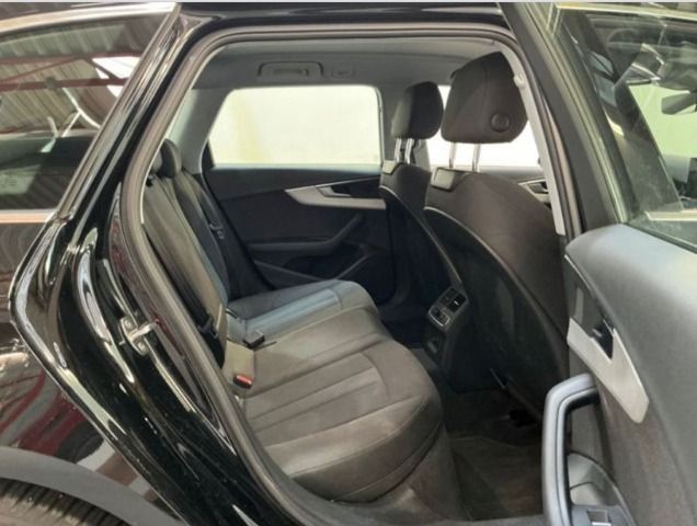 Audi A4 2023 г. Чёрный, пробег 39210 км