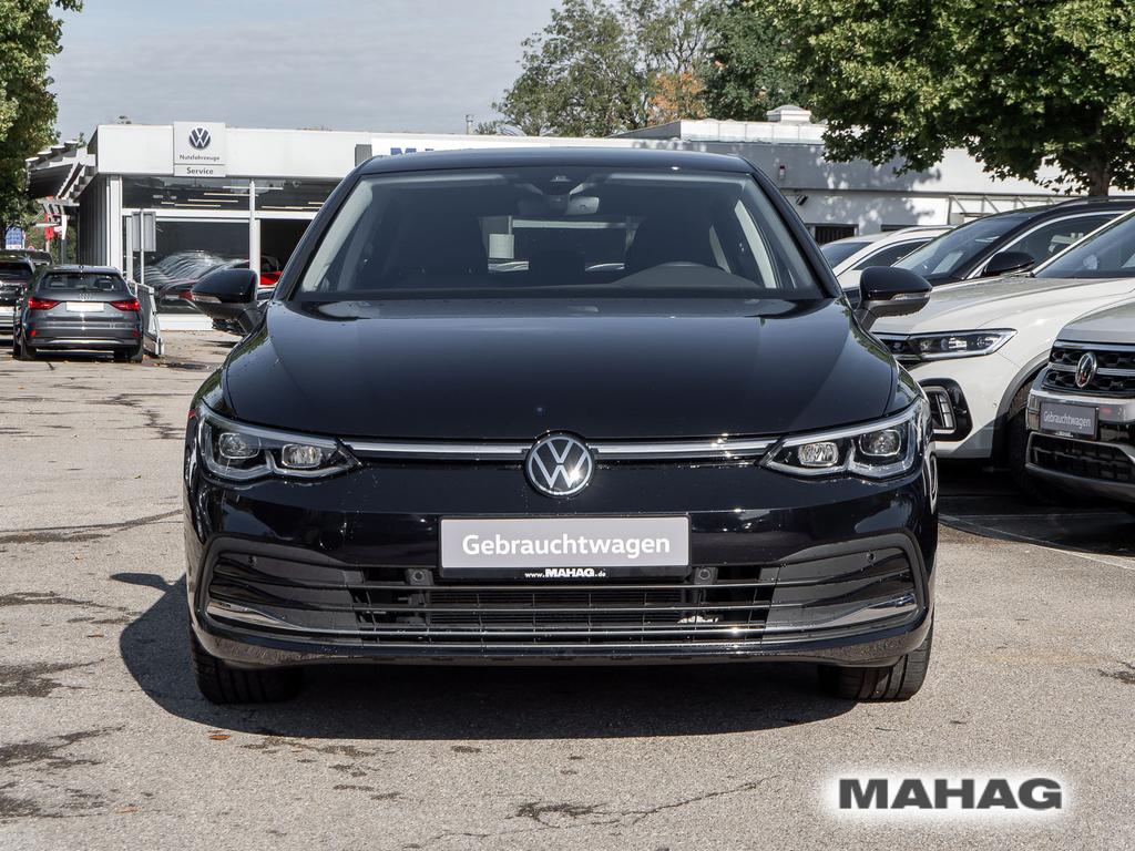 Volkswagen Golf 2023 г. Чёрный, пробег 27762 км