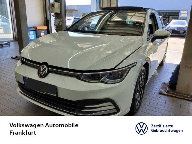 Volkswagen Golf 2022 г. Белый, пробег 51820 км
