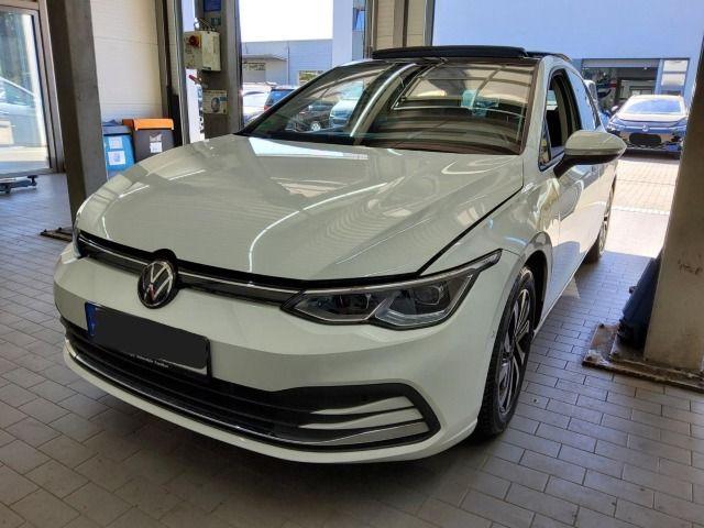 Volkswagen Golf 2022 г. Белый, пробег 51820 км