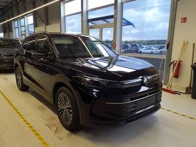 Volkswagen Tiguan 2025 г. Чёрный, пробег 17400 км