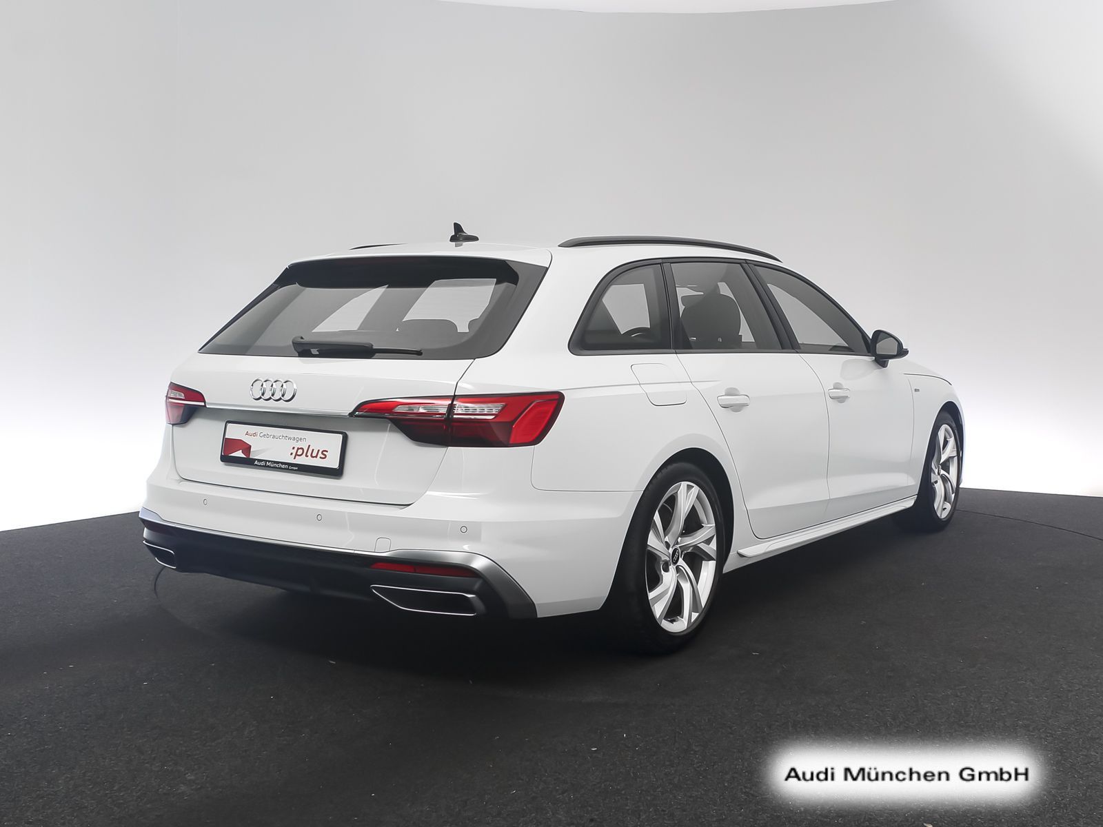 Audi A4 2023 г. Белый, пробег 32481 км