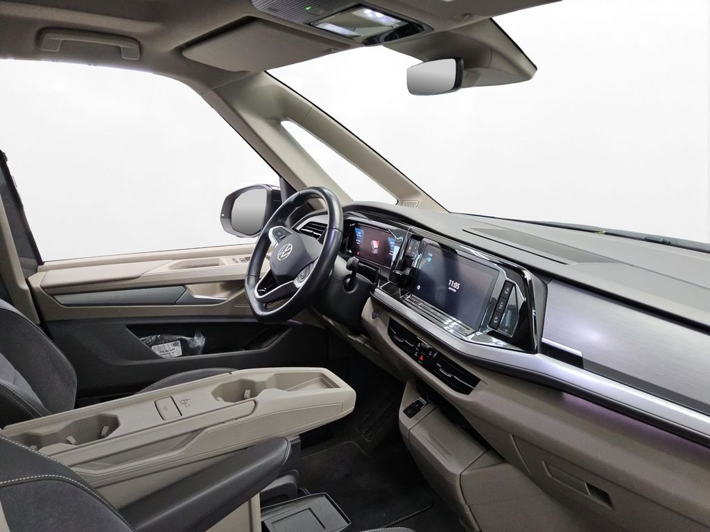 Volkswagen T7 MULTIVAN 2023 г. Серый, пробег 53090 км
