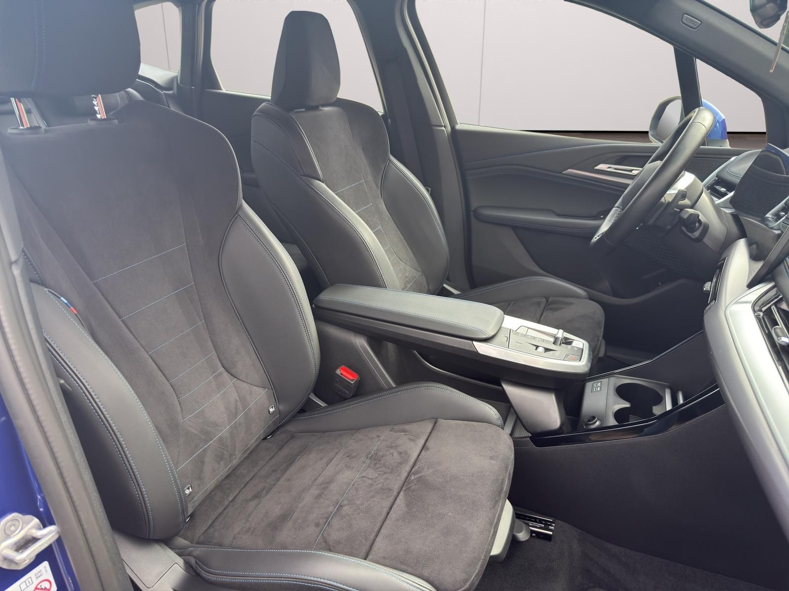 BMW 218 ACTIVE TOURER 2024 г. Синий, пробег 29950 км