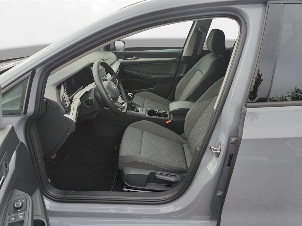 Volkswagen Golf 2024 г. Серый, пробег 21703 км