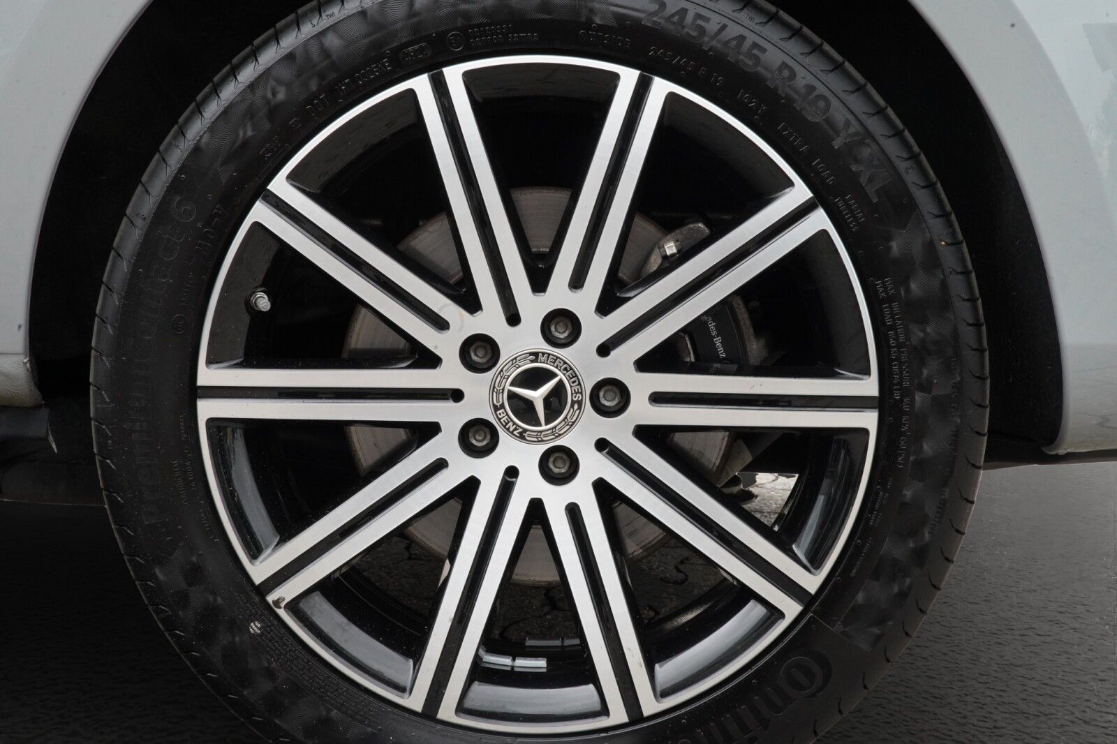 Mercedes-Benz V 220 2025 г. Серый, пробег 36222 км