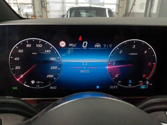 Mercedes-Benz V 220 2025 г. Серый, пробег 36222 км