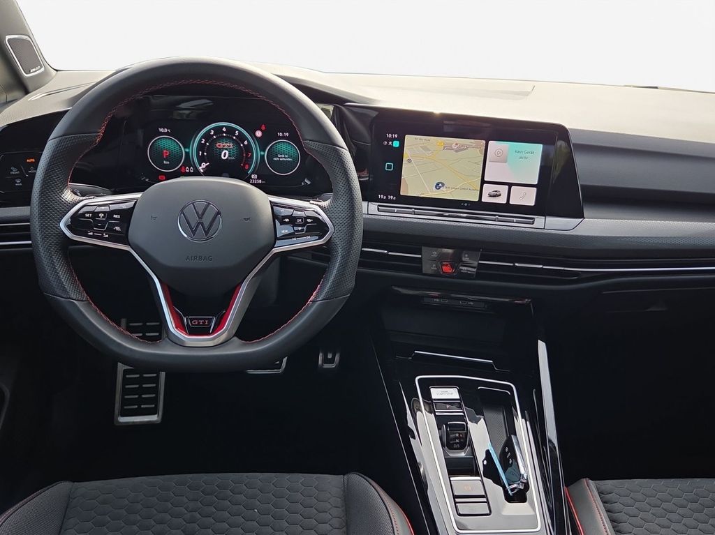 Volkswagen Golf 2024 г. Чёрный, пробег 23258 км