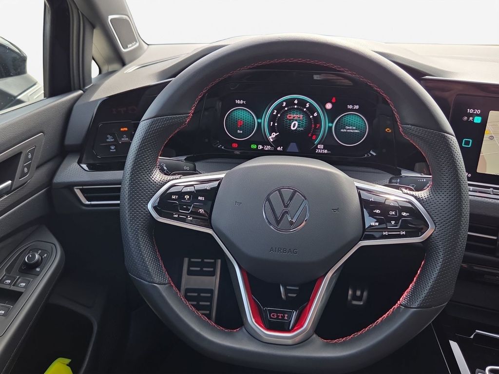 Volkswagen Golf 2024 г. Чёрный, пробег 23258 км