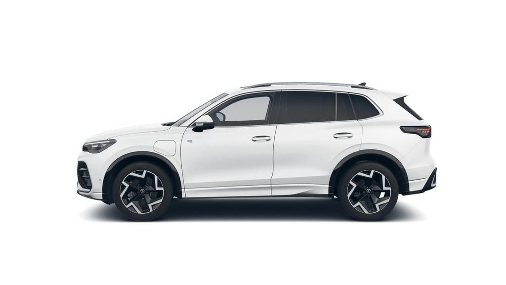 Volkswagen Tiguan 2025 г. Белый, пробег 7004 км