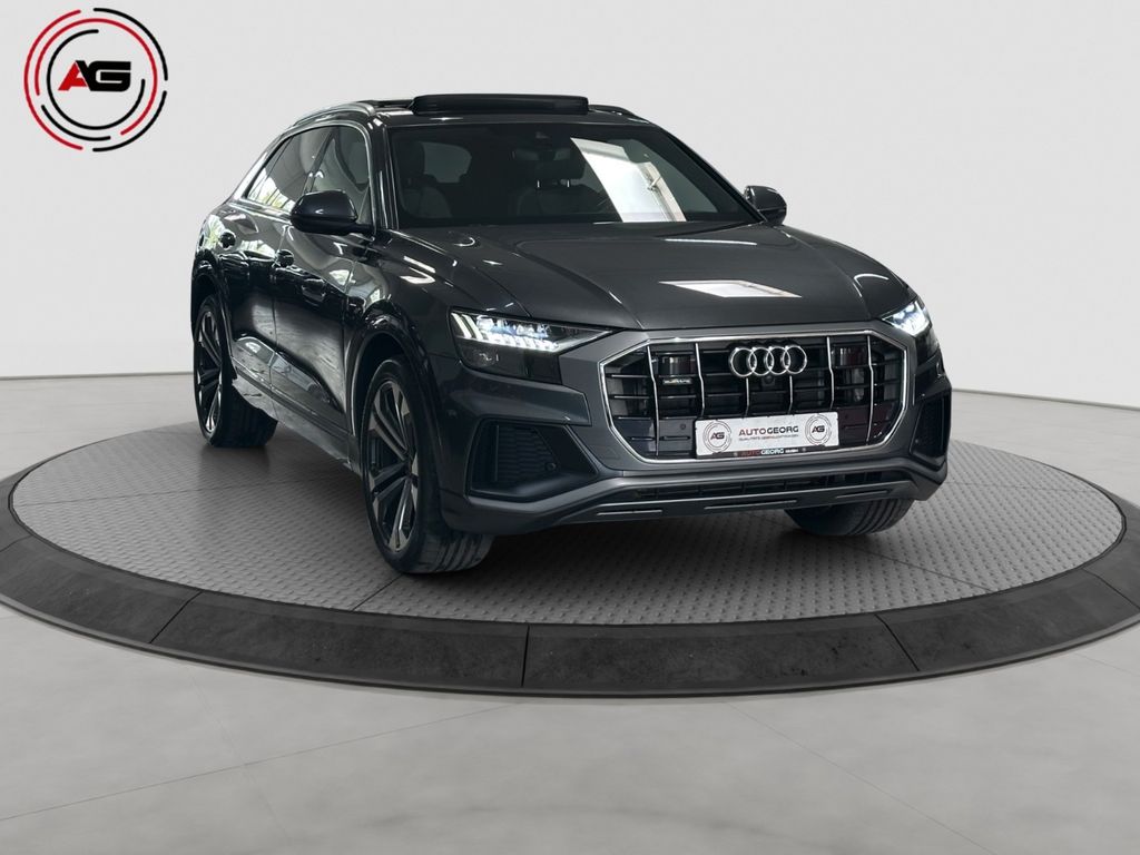 Audi Q8 2023 г. Серый, пробег 24800 км