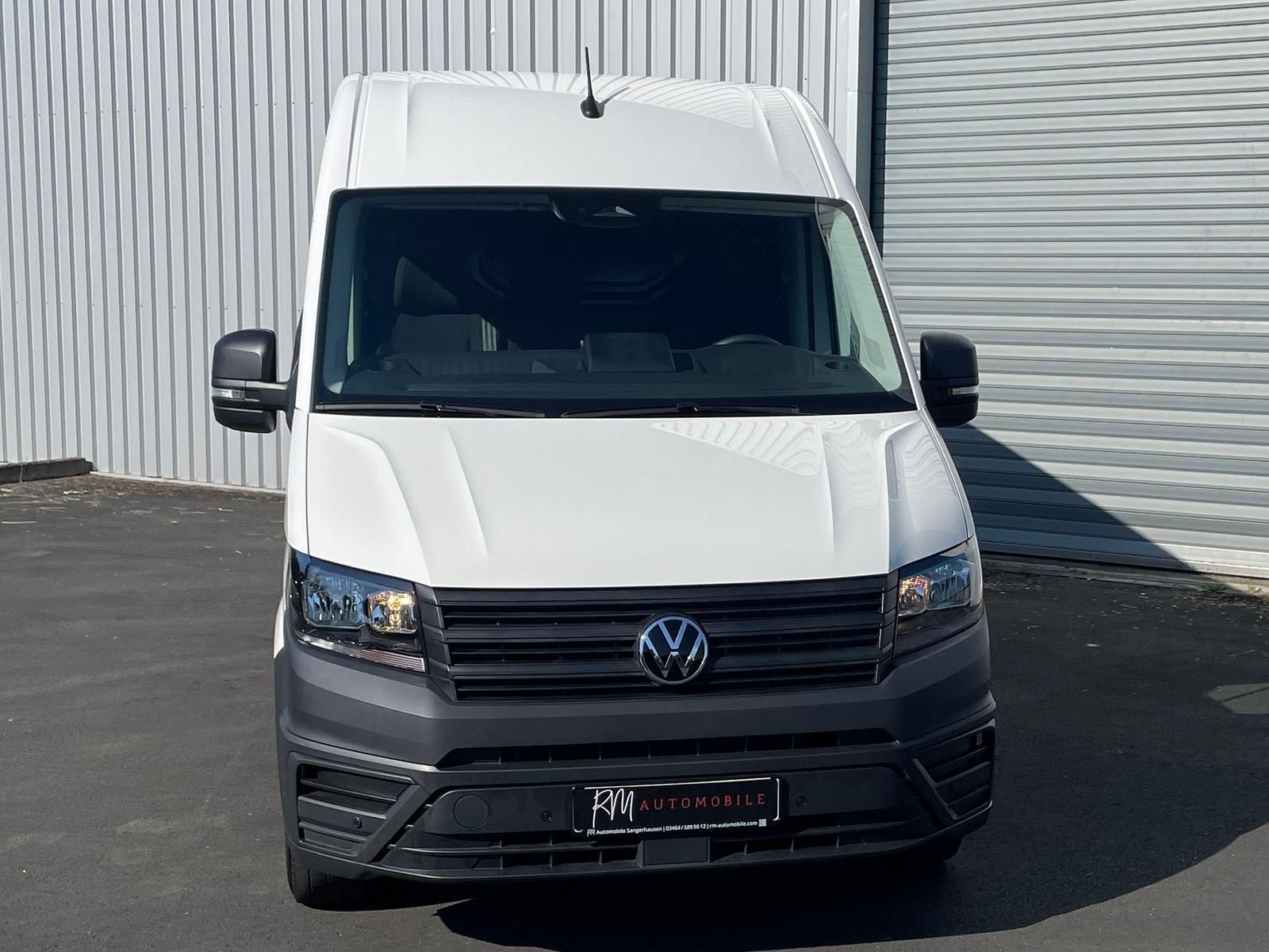 Volkswagen CRAFTER 2025 г. Белый, пробег 35000 км