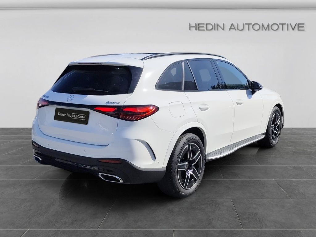 Mercedes-Benz GLC 200 2025 г. Белый, пробег 10816 км