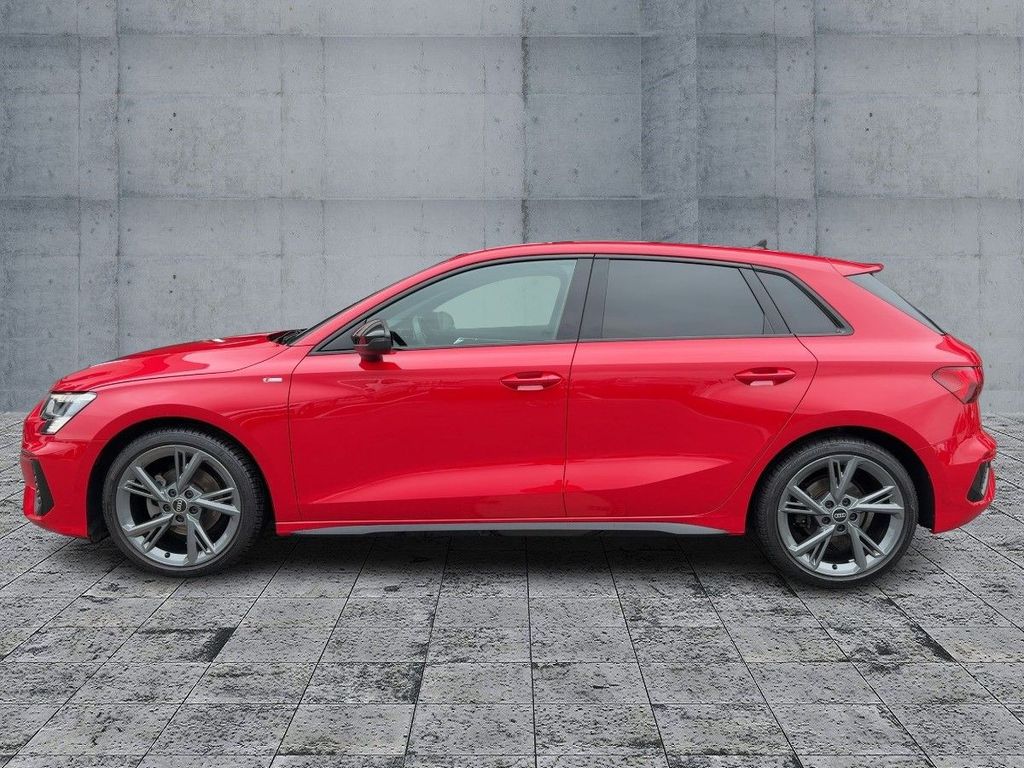 Audi A3 2022 г. Красный, пробег 33079 км