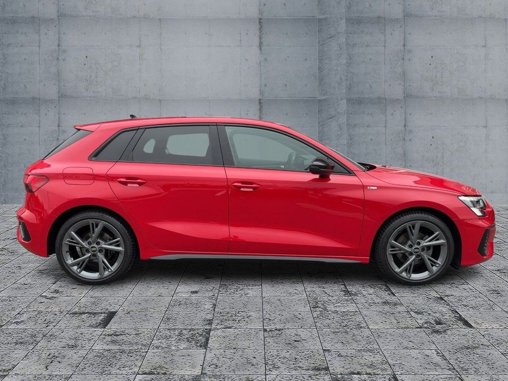 Audi A3 2022 г. Красный, пробег 33079 км