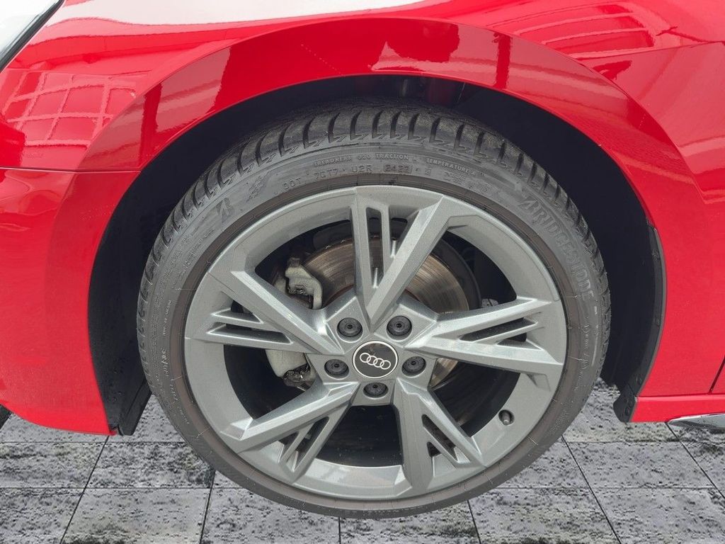 Audi A3 2022 г. Красный, пробег 33079 км
