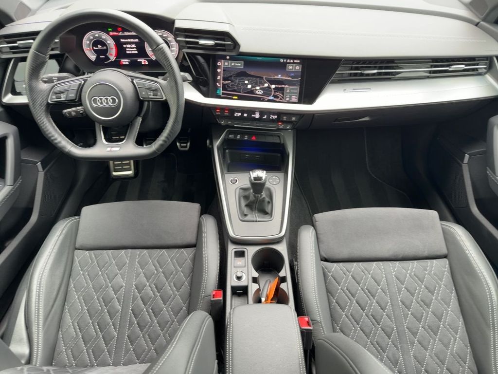 Audi A3 2022 г. Красный, пробег 33079 км