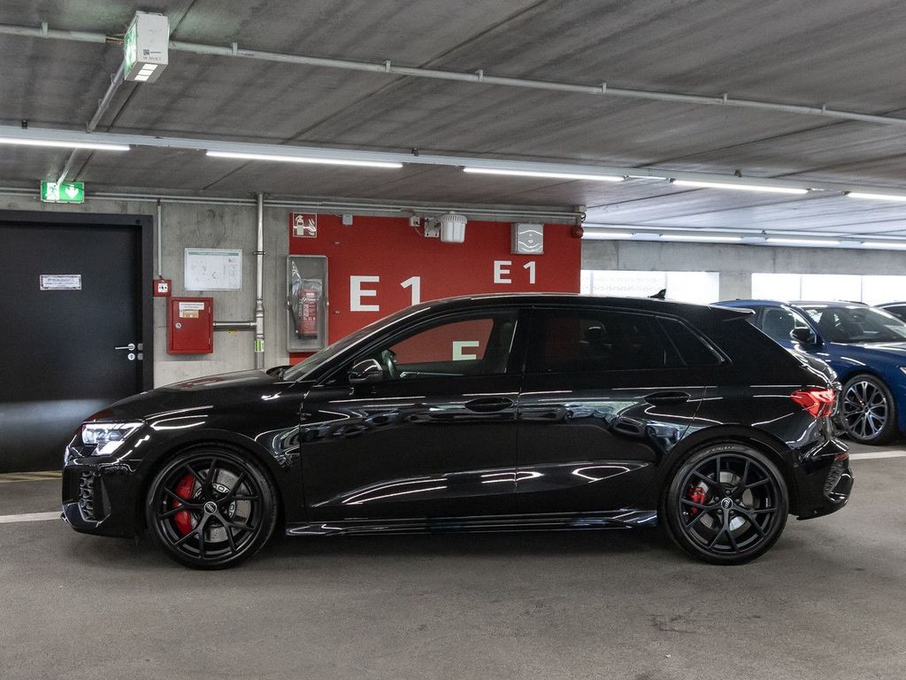 Audi RS3 2022 г. Чёрный, пробег 27771 км