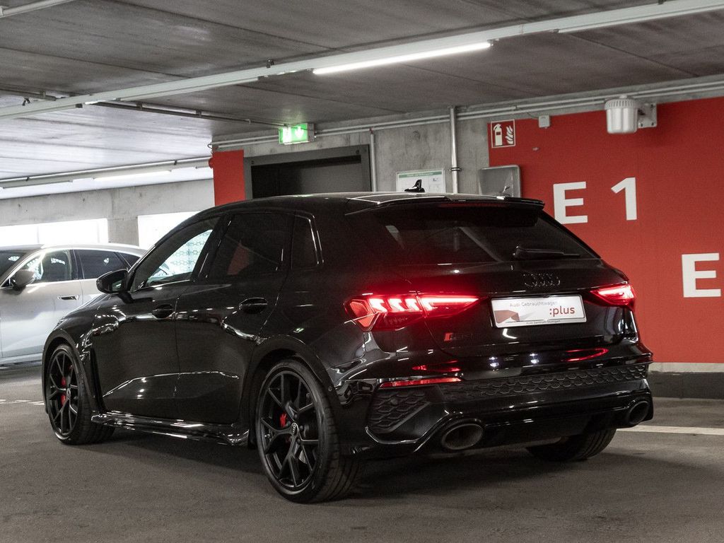 Audi RS3 2022 г. Чёрный, пробег 27771 км