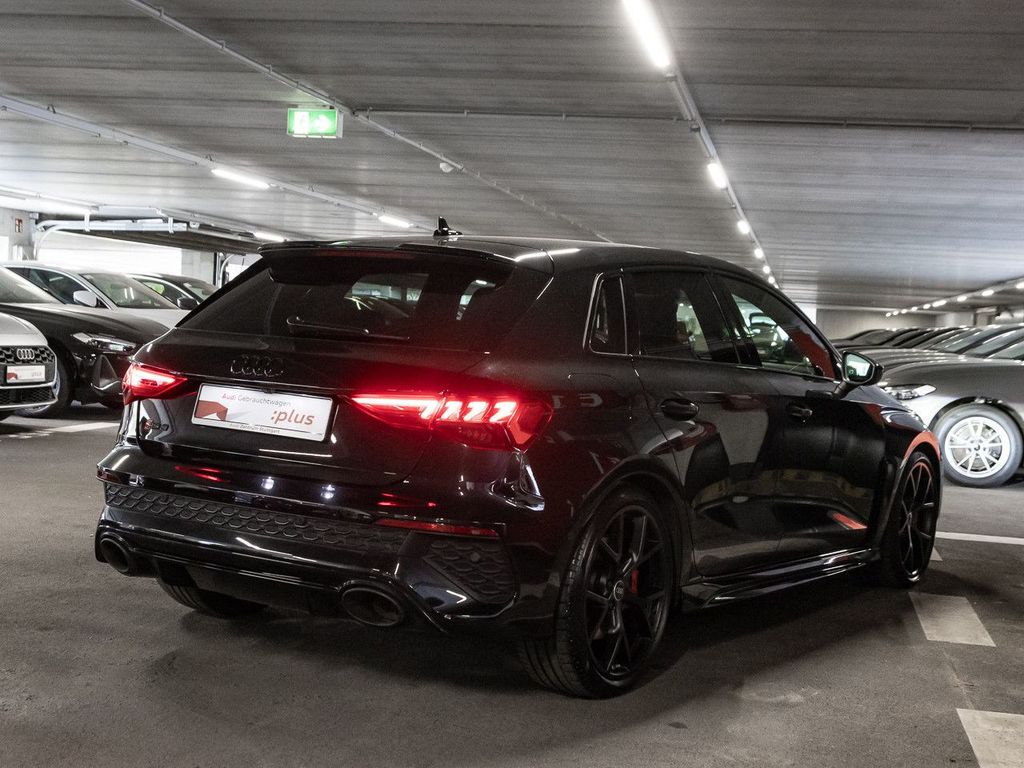 Audi RS3 2022 г. Чёрный, пробег 27771 км