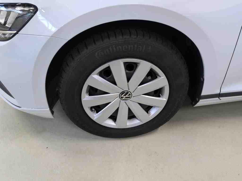 Volkswagen PASSAT VARIANT 2023 г. Белый, пробег 33196 км