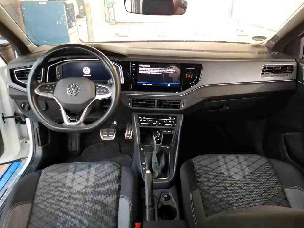Volkswagen Taigo 2024 г. Белый, пробег 43102 км