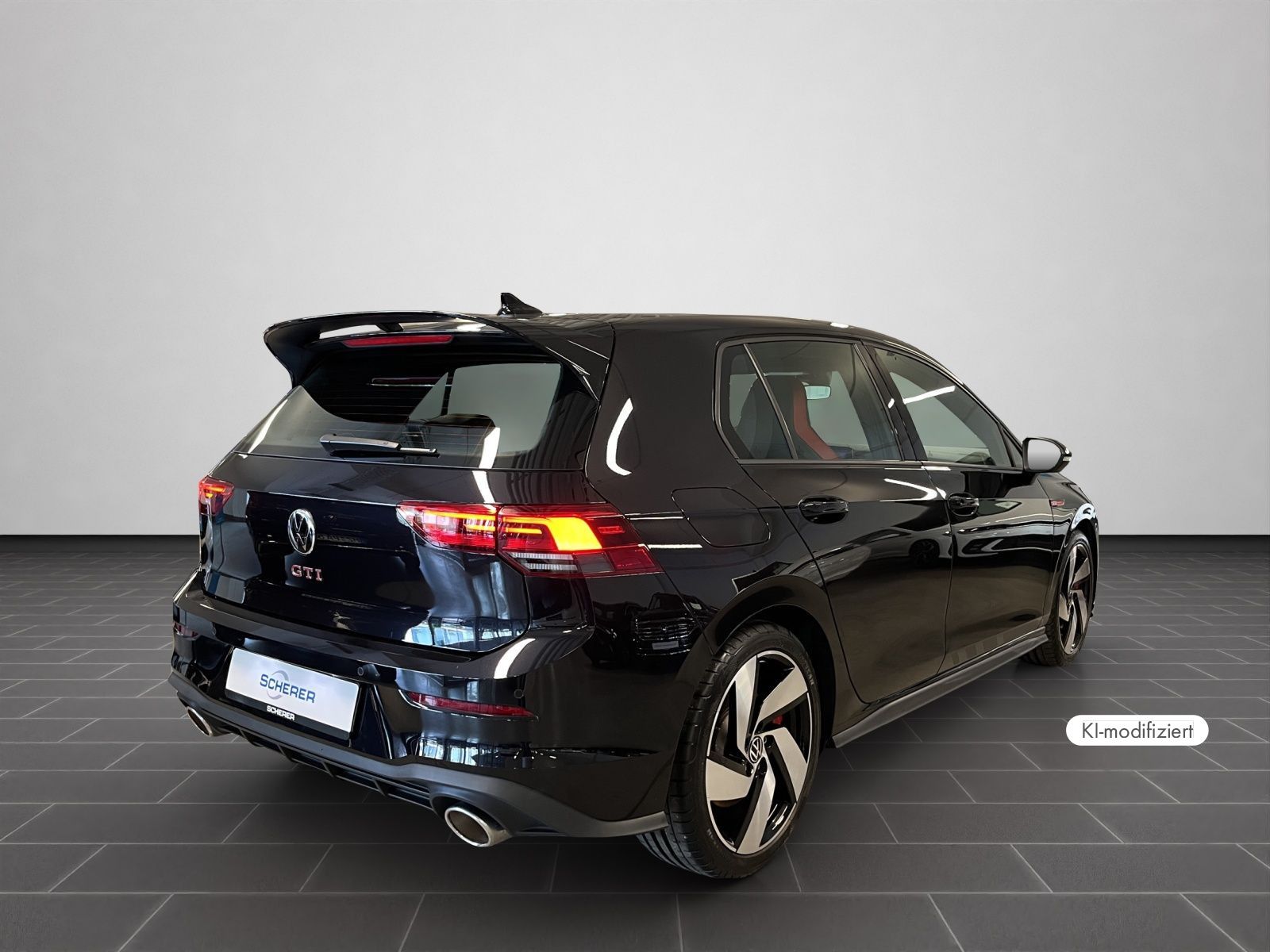 Volkswagen Golf 2022 г. Чёрный, пробег 6995 км