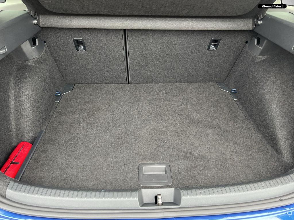 Volkswagen Taigo 2022 г. Синий, пробег 38900 км