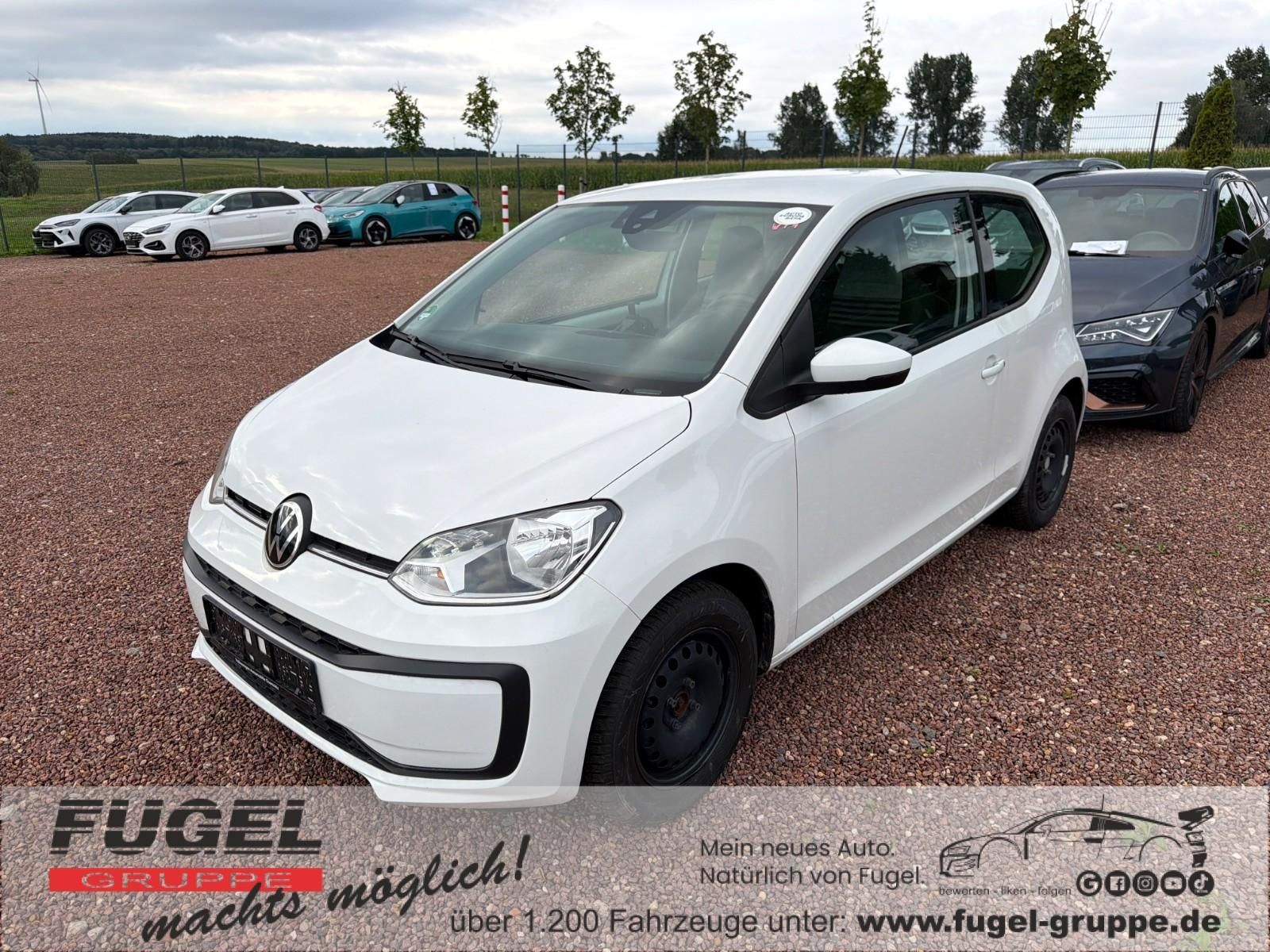 Volkswagen up! 2023 г. Белый, пробег 52041 км