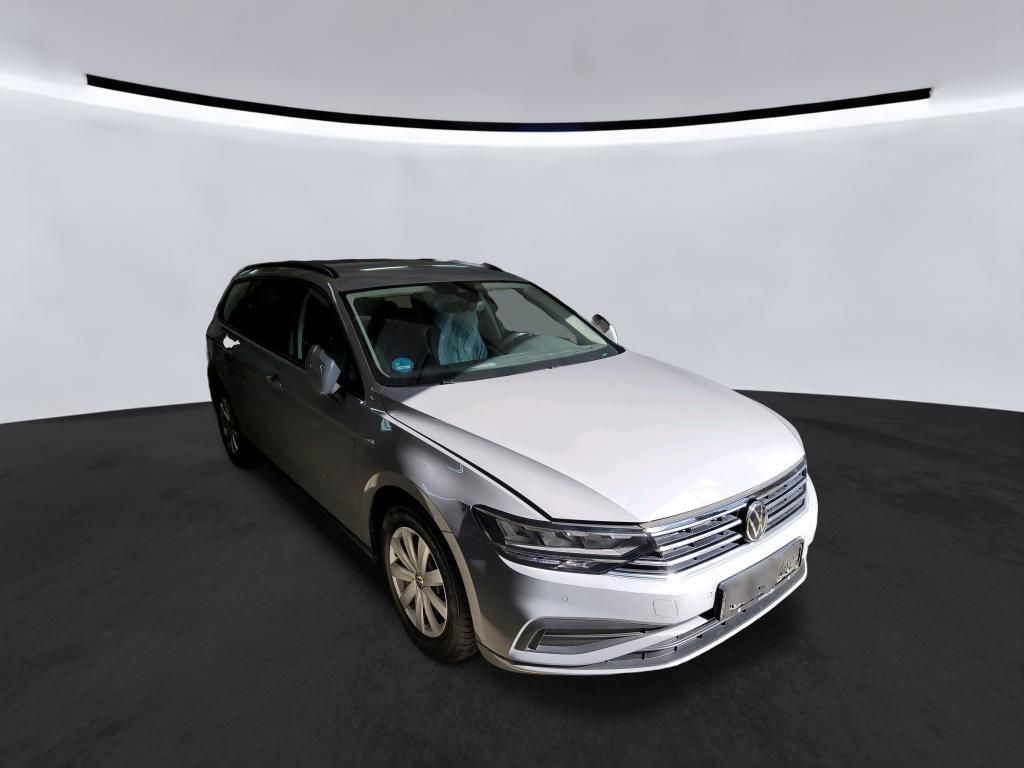 Volkswagen PASSAT VARIANT 2023 г. Серый, пробег 51583 км