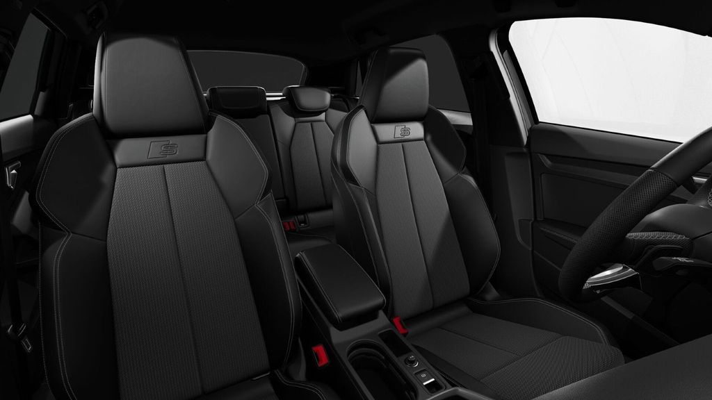 Audi A3 2023 г. Чёрный, пробег 54700 км