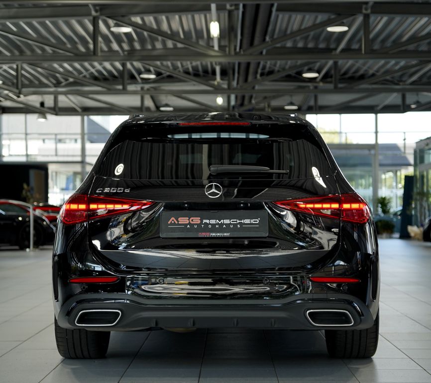 Mercedes-Benz C 300 2024 г. Чёрный, пробег 40000 км