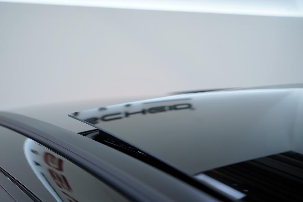 Mercedes-Benz C 300 2024 г. Чёрный, пробег 53000 км