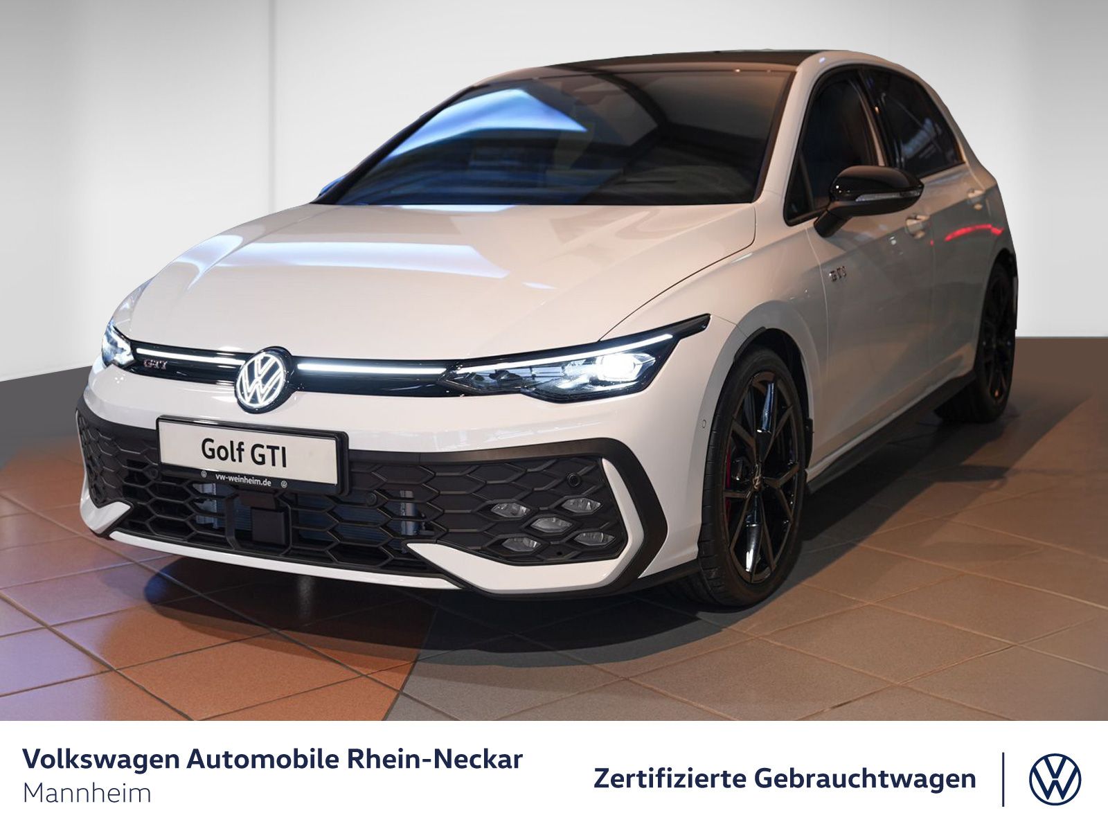Volkswagen Golf 2026 г. Белый, пробег 9900 км
