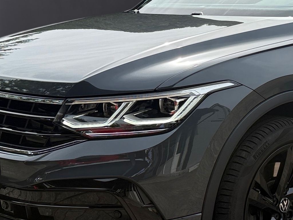 Volkswagen Tiguan 2023 г. Серый, пробег 49000 км