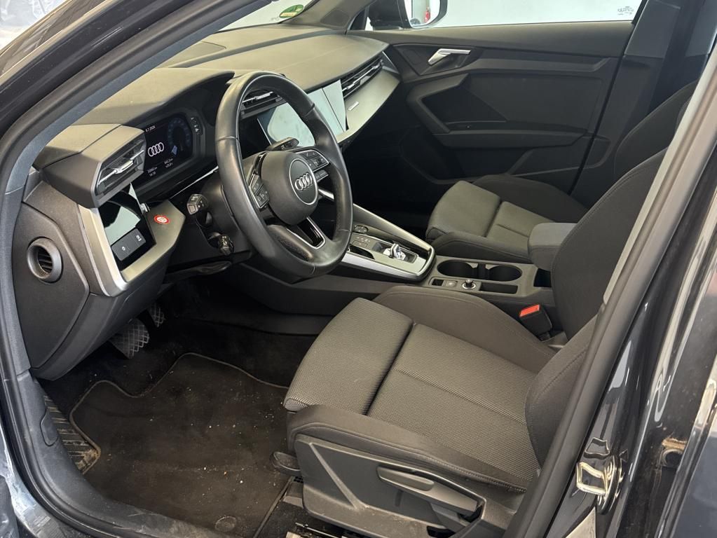 Audi 100 2022 г. Серый, пробег 35992 км