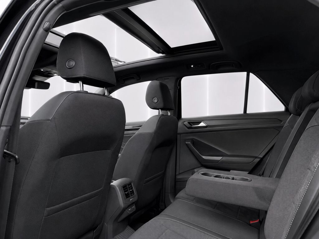 Volkswagen T-Roc 2023 г. Чёрный, пробег 45000 км