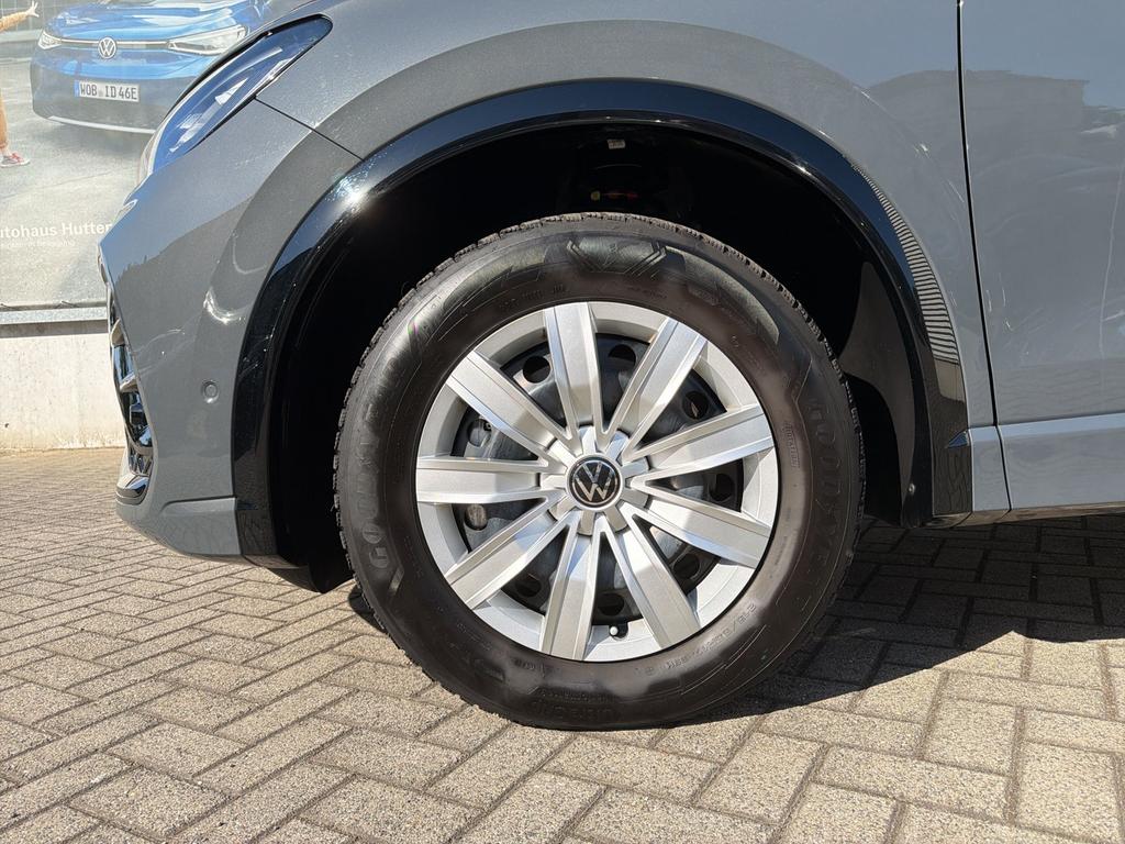 Volkswagen Tiguan 2025 г. Серый, пробег 18102 км