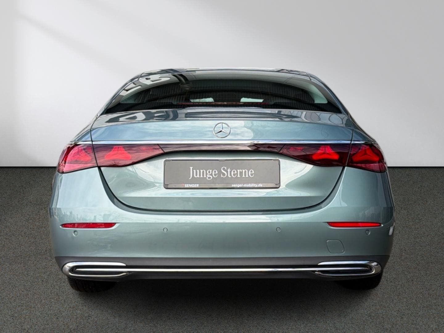 Mercedes-Benz E 200 2024 г. Серый, пробег 45777 км