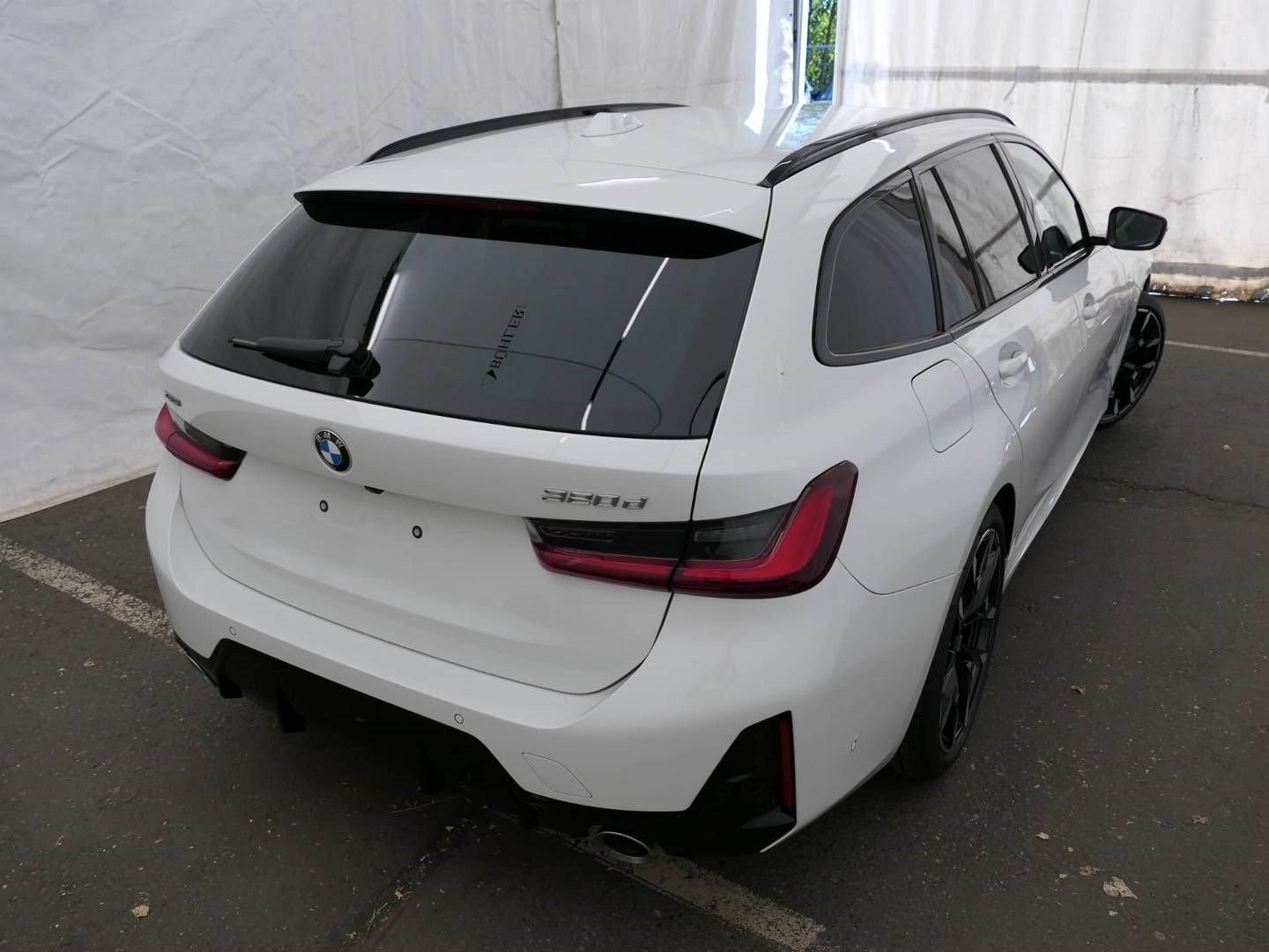 BMW 320 2025 г. Белый, пробег 25061 км